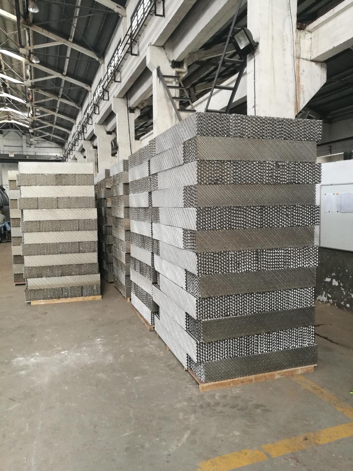 福建永榮科技有限公司年產(chǎn)60萬噸己內(nèi)酰胺項目一期工程環(huán)己酮裝置、肟化裝置27塔填料實現(xiàn)優(yōu)質(zhì)高效生產(chǎn)